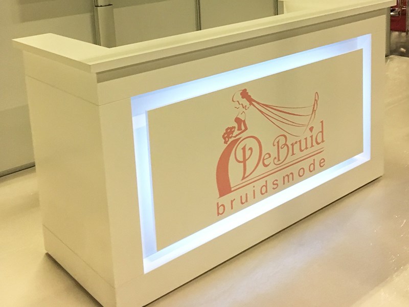 Witte modulaire bar / balie voor op een event